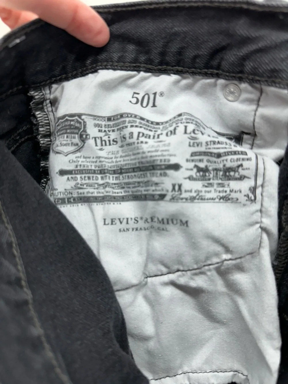 Levi's 501 Mid Thigh Shorts Women's Size 29 Black Dark Wash 100% Cotton Denim - Picture 10 of 11